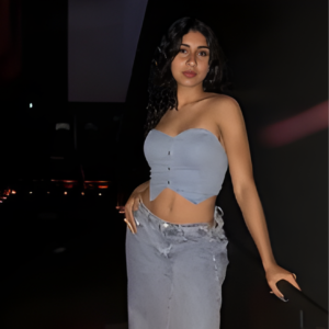 Estou extremamente satisfeita com o trabalho do Dr. Vinicius! Um profissional incrível — sempre atualizado e em constante busca por novos conhecimentos para oferecer o melhor atendimento possível. Dá pra ver que ele ama o que faz: o cuidado, a atenção aos detalhes e o compromisso com os resultados são visíveis em cada consulta. Além disso, sua abordagem é super humana e realista, sem dietas malucas, respeitando o ritmo e a rotina dos pacientes. Sem dúvidas, o melhor profissional da saúde que já conheci. Recomendo de olhos fechados!